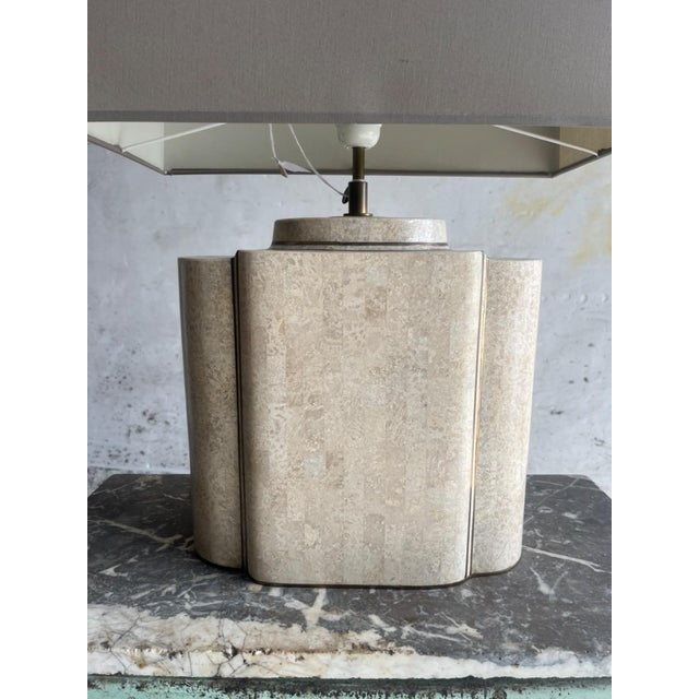 Architectural Table Lamps in Travertine and Brass in the style Maison Jansen, 1970s, Set of 2 For Sale - Image 9 of 16