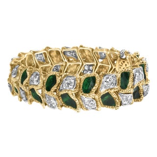 18K Yellow Gold 3 1/4 Cttw Diamond and Green Enamel Gold Textured Bracelet (G-H Color, VS1-VS2 Clarity) - 7" Inches For Sale