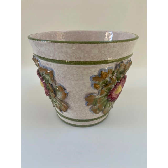 1970s 1970s Large Vintage Palm Beach Style Majolica Italian Hand-Painted Floral Planter For Sale - Image 5 of 7