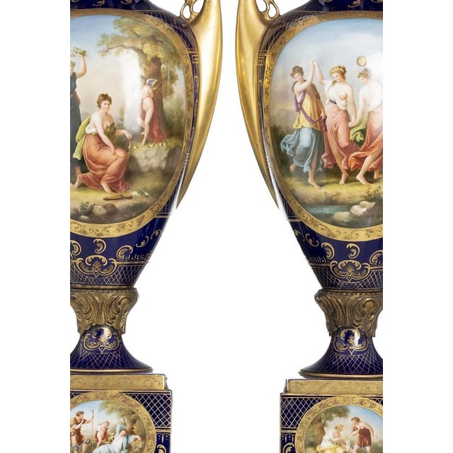 Porcelain - Pair of vases with lids, 80 cm (signed) - Royal Vienna - 19th century. Austrian; 19th-century Royal Vienna...