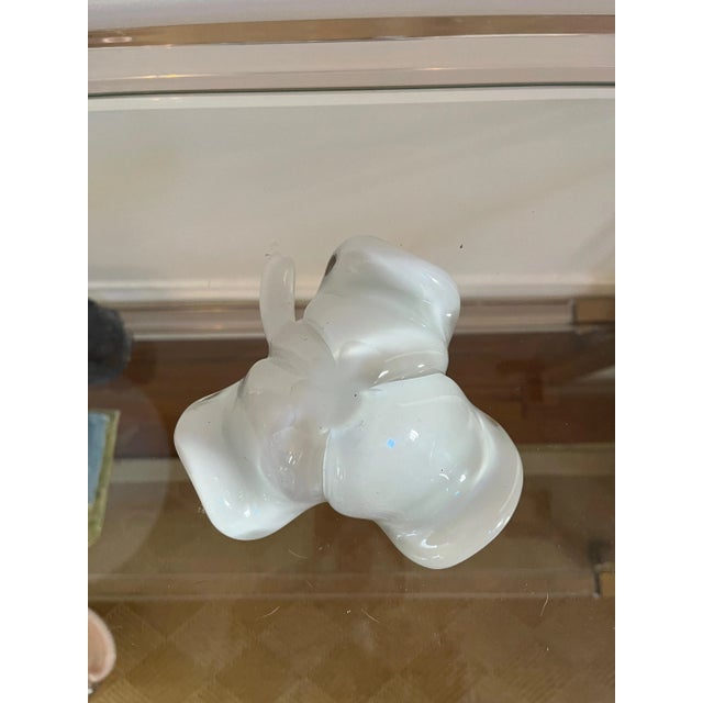 Murano 1950s Clover-Shaped Cased Glass White Murano "Attributed" Ashtray For Sale - Image 4 of 4