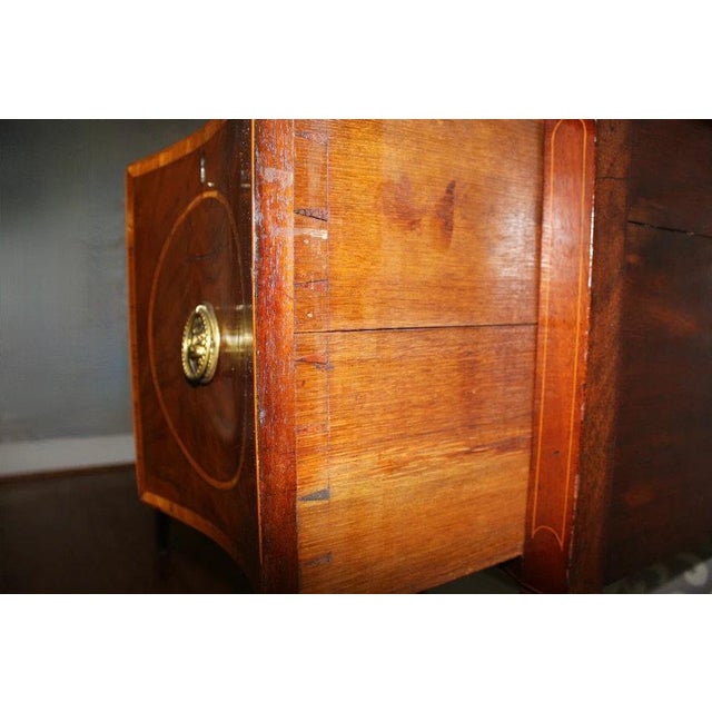 Hepplewhite Period Antique English Mahogany Hepplewhite Serpentine Sideboard For Sale - Image 3 of 15