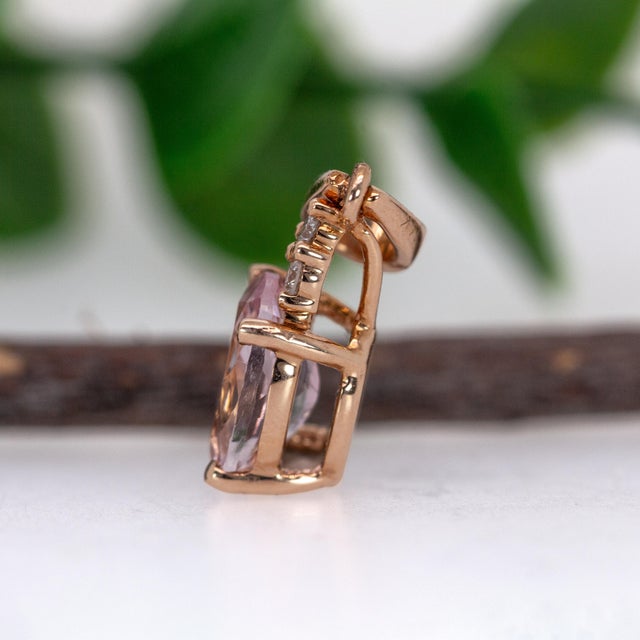 2020s 1ct Morganite Pendant W Diamond Accents in Solid 14k Rose Gold | Ov 8x6mm For Sale - Image 5 of 7
