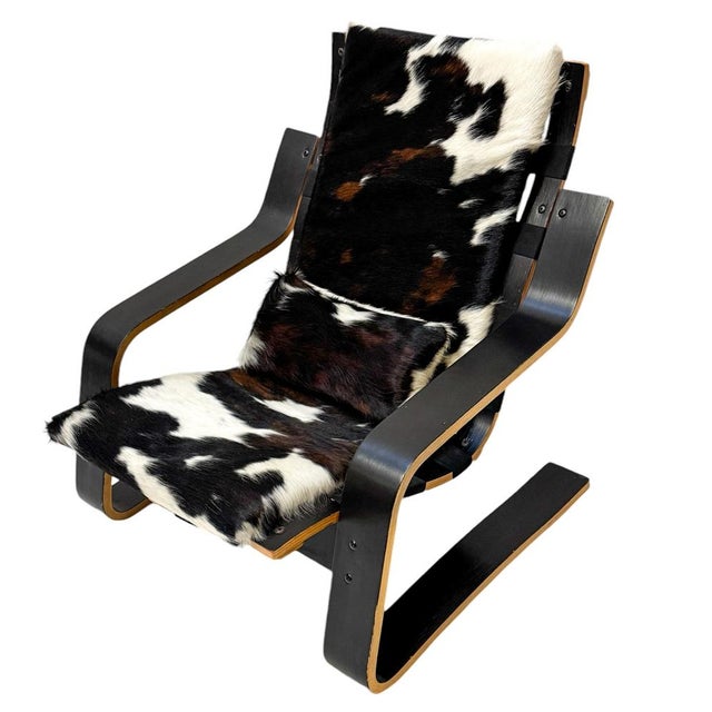 Magnificent and rare Mid-Century Modern sculptural lounge chair. Striking Dutch design from the 1970s. Original black...