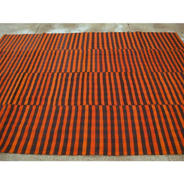 Galerie Shabab Collection Mid-20th Century Orange and Black Turkish Flat-Weave Kilim Room Size Accent Rug For Sale In New York - Image 6 of 10