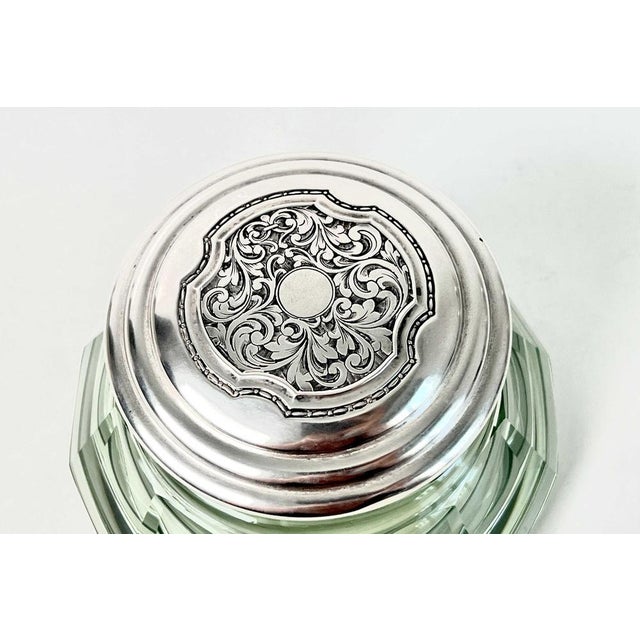 Material cut crystal glass with 800 silver lid Dimensions Diameter: 12 cm, Height: 8 cm Origin Italy Dating Art Nouveau