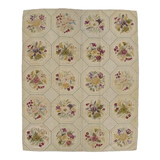 Fine Weave American Hooked Rug With Basket-Weave Pattern and Flowers For Sale