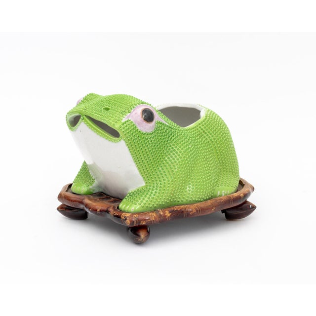 Chinese Porcelain Frog Form Jardinieres, Pair For Sale - Image 9 of 12