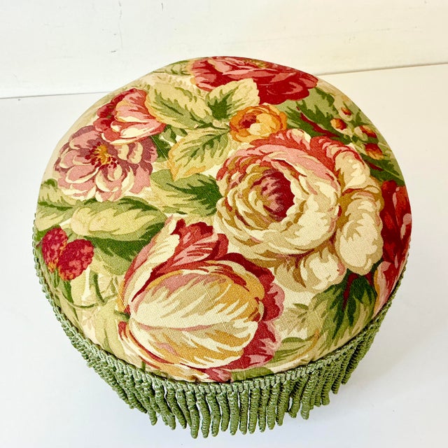 Wood 1960s Vintage English Garden Roses Linen & Sage Fringe 3-Legged Footstool, Newly Re-Upholstered For Sale - Image 7 of 13