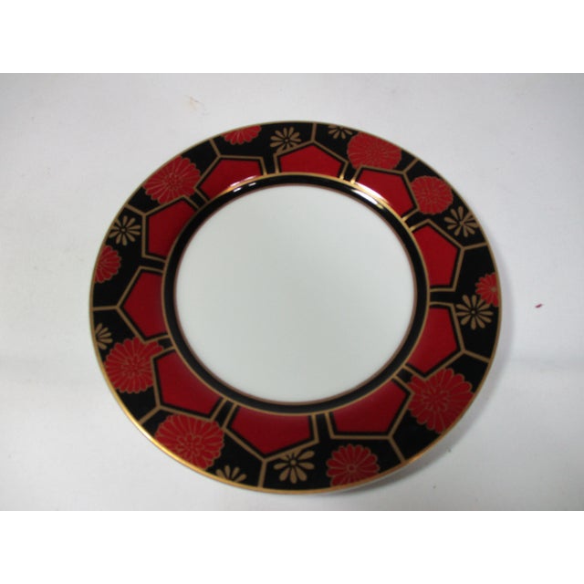 1970s Fitz and Floyd Kuruma Pattern Porcelain Dinnerware Service for Six- 30 Pieces For Sale - Image 6 of 9