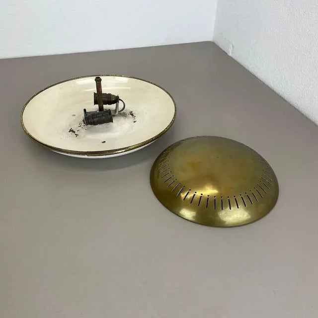 Round Brass Wall Ceiling Light in the style of Gino Sarfatti, Italy, 1950s For Sale - Image 11 of 18