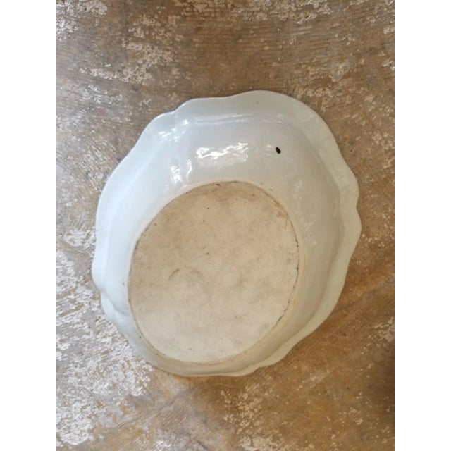 Ceramic Late 18th Century Chinese Export Serving Dishes - a Pair For Sale - Image 7 of 12