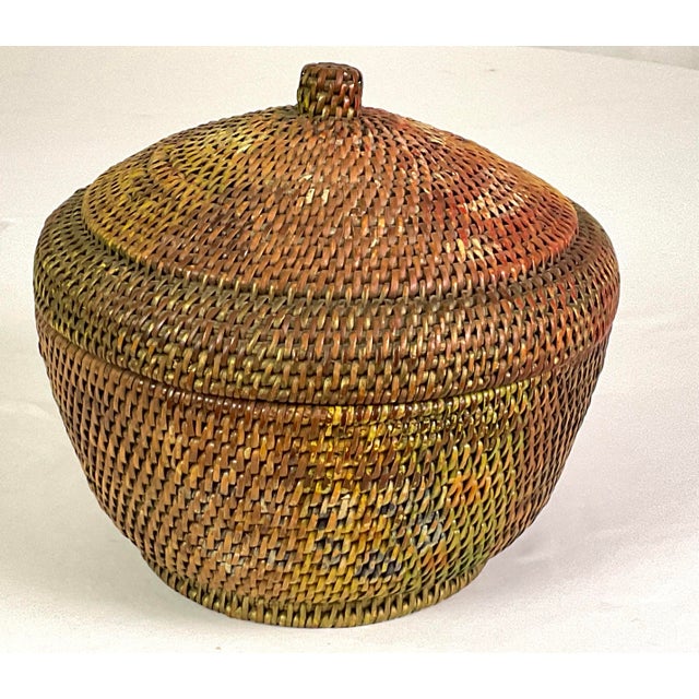 Wood Vintage, Fine Woven, Rattan, Lided Basket Circa 1920s For Sale - Image 7 of 8