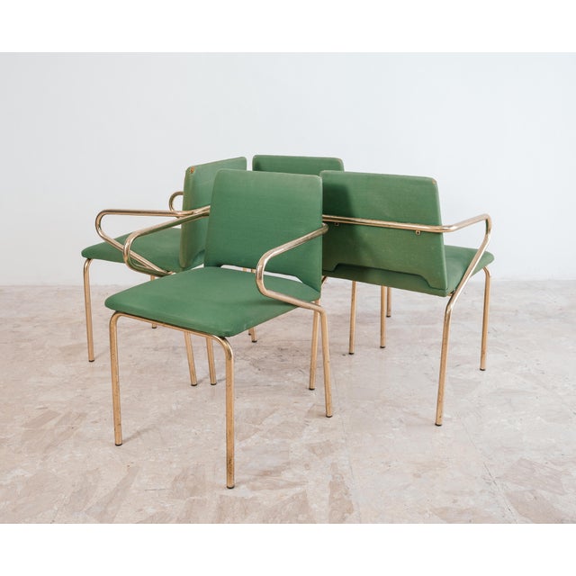 Set consisting of four chairs in Hollywood agency key made in the 1970s • Struttura tubolare in metallo cromato • Seduta e...