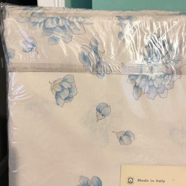 Textile Vintage Mirabello 200 Thread Count 100% Cotton Percale Floral Queen Sheet Set For Sale - Image 7 of 10