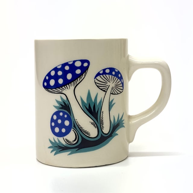 Mid 20th Century Vintage Colorful Bone China Mugs With Illustrative Mushroom Motif, Made in Japan - Set of 4 For Sale - Image 5 of 9