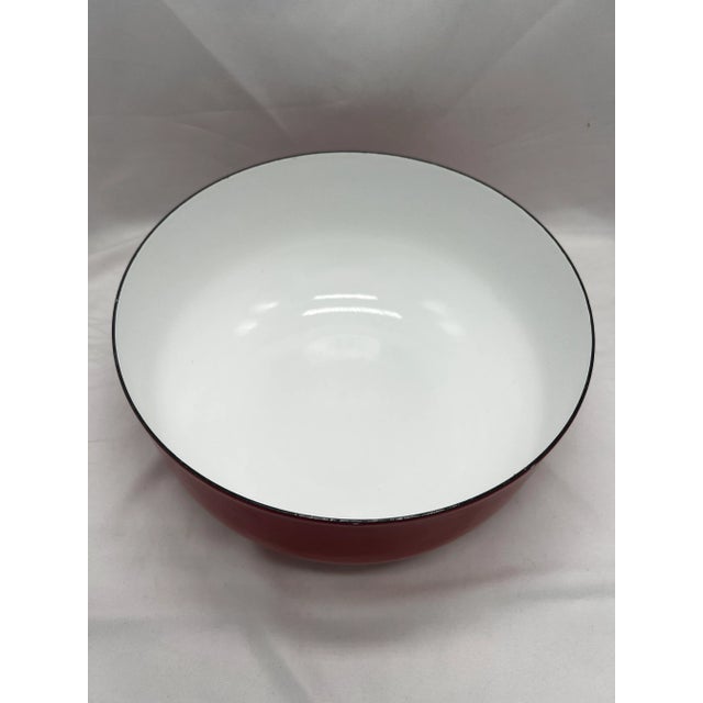 Mid-Century Modern Vintage Finel Arabia Kaj Franck Design Red & White Enamel Serving Bowl For Sale - Image 3 of 4