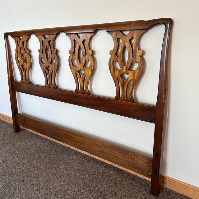 1980s 1980s Henkel-Harris Mahogany Queen Size Headboard Only For Sale - Image 5 of 9