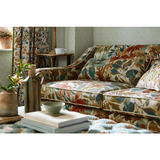 Taking its name from Robin’s Wood an area of diverse flora fauna and ancient woodland thought to date back to after the...