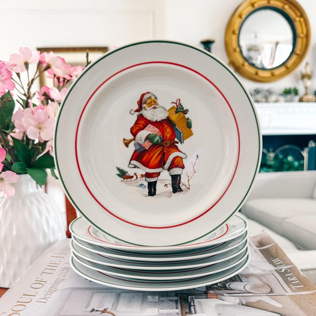 Mid 20th Century 1950 Bavarian Santa Salad Plates by JKW Bavaria - Set of 6 For Sale - Image 5 of 5