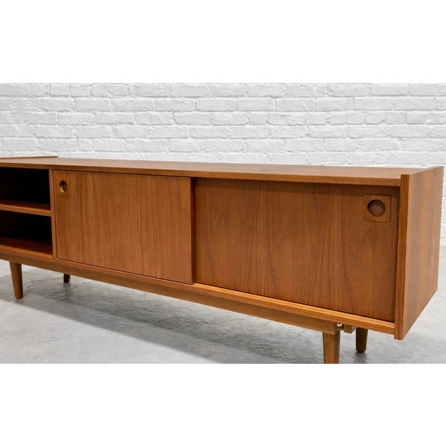 Modern Walnut Credenza / Media Console | Minimalist Sliding Door Sideboard For Sale In New York - Image 6 of 11