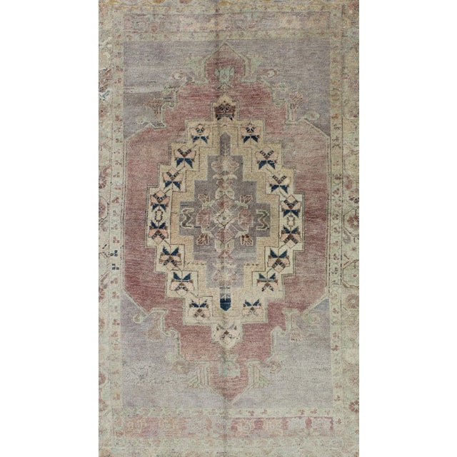 Mid 20th Century Vintage Turkish Oushak Rug in Light Purple, Lavender, Cream, and Gray 4'8 X 7'11 For Sale - Image 5 of 7