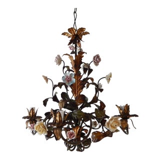 Italian Tole Polychrome Porcelain Roses and Flowers Chandelier, 1870 For Sale