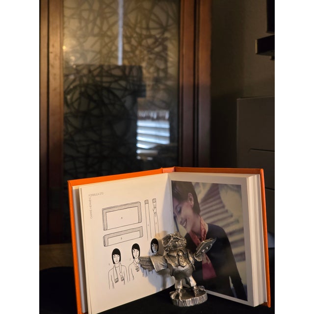 Hermes Pocketbook Size Instruction Manuel With Photos on How to Wear/Tie a Hermes Scarf For Sale - Image 9 of 14