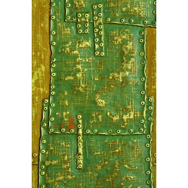 The little things that make everything fit or everything becomes unbalanced and gloriously crumbles. This piece has an...