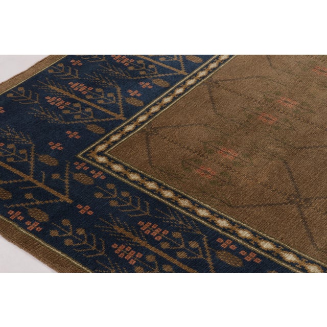 Traditional Vintage Swedish "Flossa" Rug, Tobacco Brown & Navy Botanical Border - Rug & Kilim For Sale - Image 3 of 10