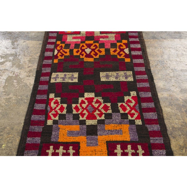 1950s Vintage Turkish Kilim Wool Runner With Gold Stripes by Rug & Kilim, 1950-1959 For Sale - Image 5 of 8