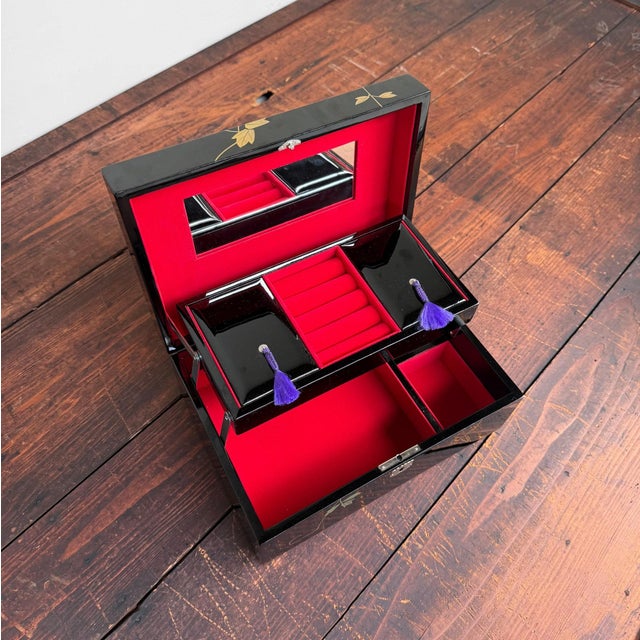 Japanese Aizu Lacquer Musical Jewellery Box, 1980s For Sale - Image 11 of 18