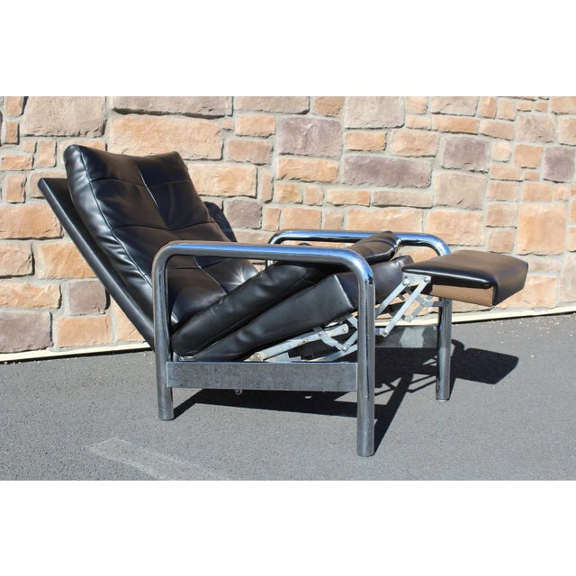 Mid-Century Modern Milo Baughman Chrome and Black Leatherette Recliner For Sale - Image 3 of 12