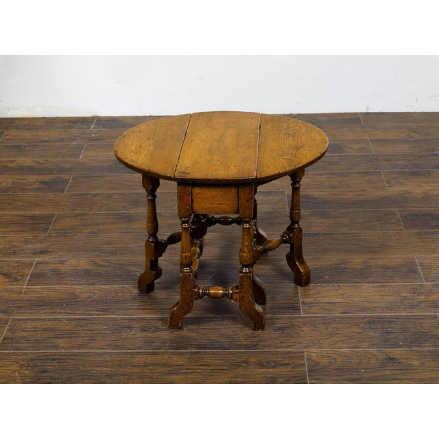 19th-Century English Oak Gateleg Table with Drop Leaves and Turned Legs For Sale In Atlanta - Image 6 of 12