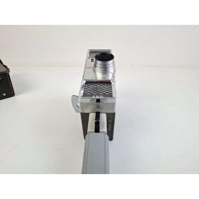 Meopta A8G Czechoslovak Handheld Film Movie Camera with Original Case, 1960 For Sale - Image 4 of 18