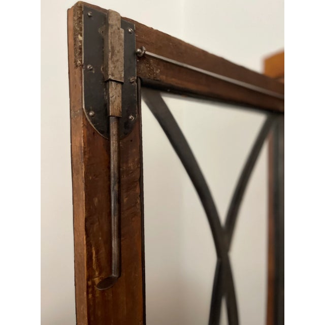 1820 Antique Austrian Viennese Biedermeier Walnut Vitrine Bookcase For Sale In Miami - Image 6 of 11