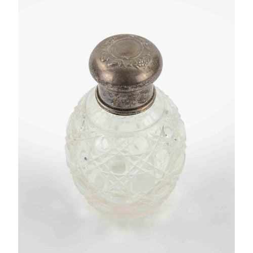 Vintage Liberty Perfume Bottle, art glass and silver 800 cap. Very good condition, with some minor oxidation of the cap.
