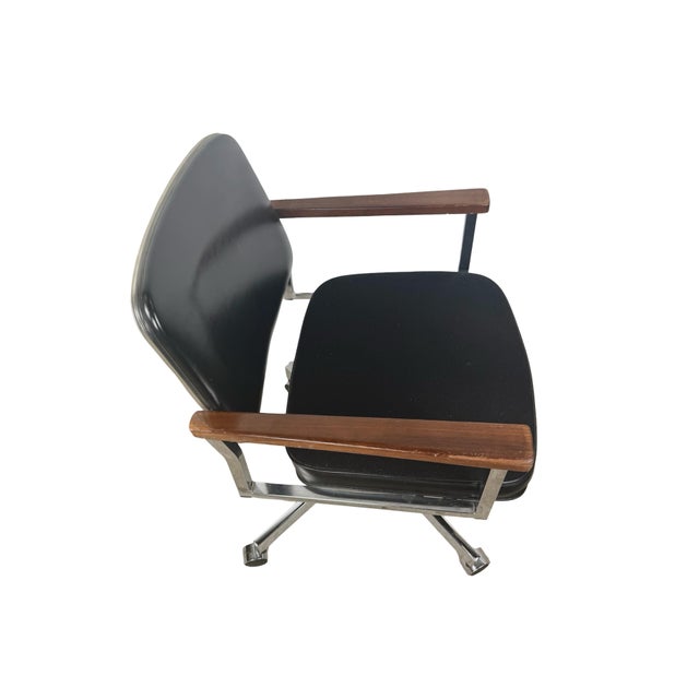 Black Mid-Century Chrome Swivel Office Chair For Sale - Image 8 of 18