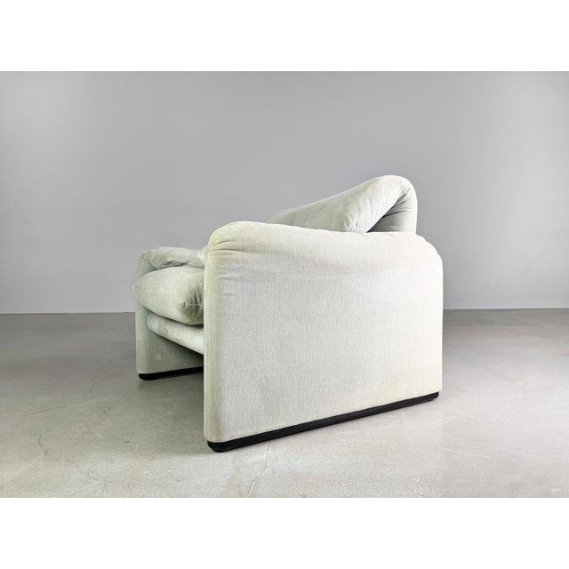 Turquoise Fabric Maralunga Armchair by Vico Magistretti for Cassina, 1990s For Sale - Image 10 of 13