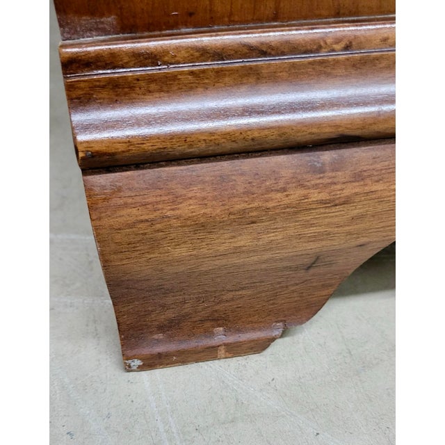 Vintage Kent Coffey Carriage Trade Collection Early American Style Solid Wood Double Dresser in Cherry and Pecan For Sale - Image 9 of 12