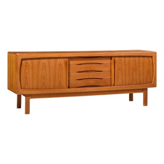 Hp Hansen Mid Century Danish Teak Sliding Door Credenza For Sale
