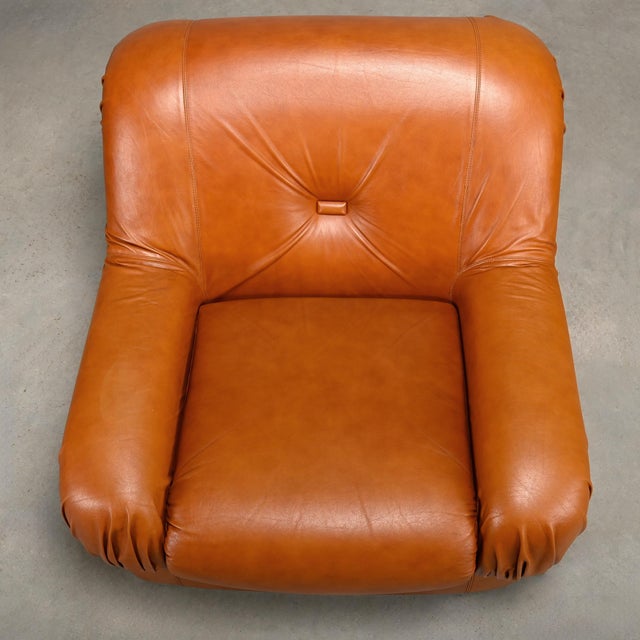 1970s Cognac Leather Deposited Lounge Chairs by Rino Maturi for Mimo Padova, 1970s, Set of 2 For Sale - Image 5 of 18