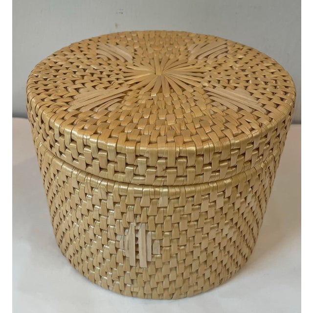 Vintage Lidded Nesting Baskets - Set of 2 For Sale - Image 4 of 9