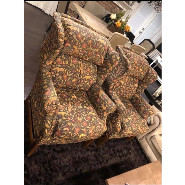 English Pair of Henredon Luxury Upholstered Accent Chairs – 8-Way Hand-Tied – Excellent Condition For Sale - Image 3 of 8