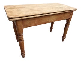 Example of Drop-Leaf and Pembroke Tables