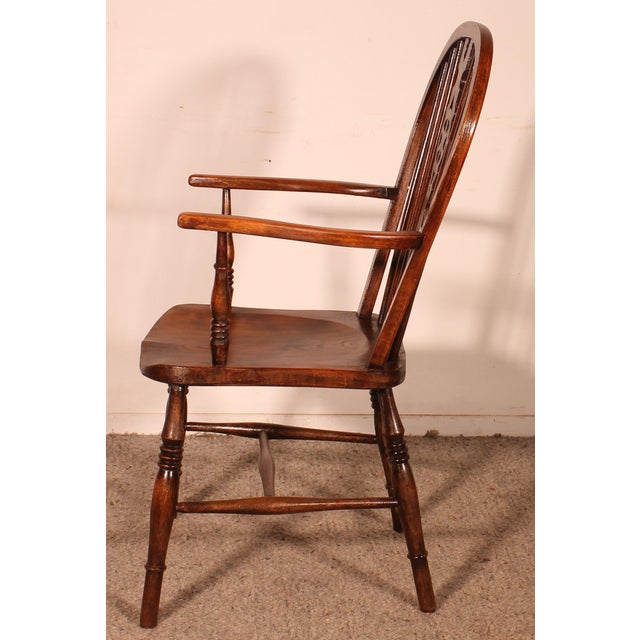 19th Century Windsor Armchair in Chestnut For Sale - Image 4 of 10