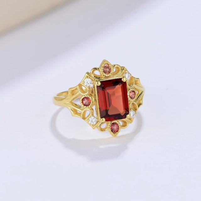 Contemporary Kai Renaissance Garnet Diamond Cocktail Ring, size 10 For Sale - Image 3 of 9