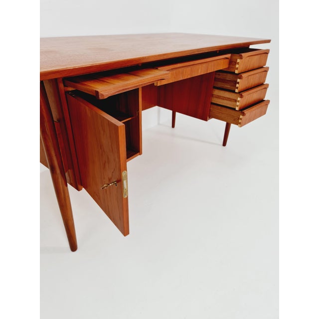 Vintage Danish Teak Desk from GV Møbler, 1960s For Sale - Image 6 of 18