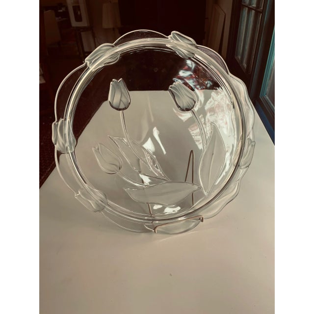 Contemporary Clear and frosted tulip pattern serving platter/ tray 14"D ,knowing to be Mikasa company. In very good...