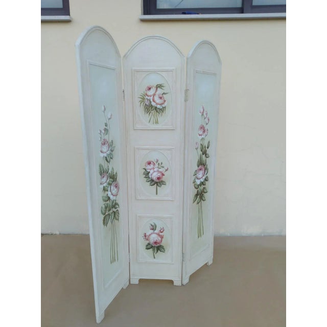 Beautiful lacquered and painted dividing screen entirely by hand.